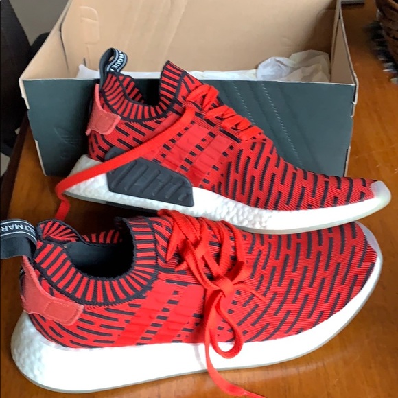 Adidas NMD R2 - Picture 3 of 5